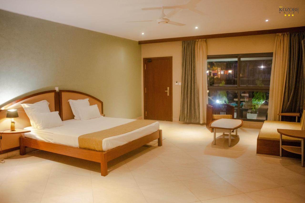 Kozobe Hotel Ambilobe Zewnętrze zdjęcie